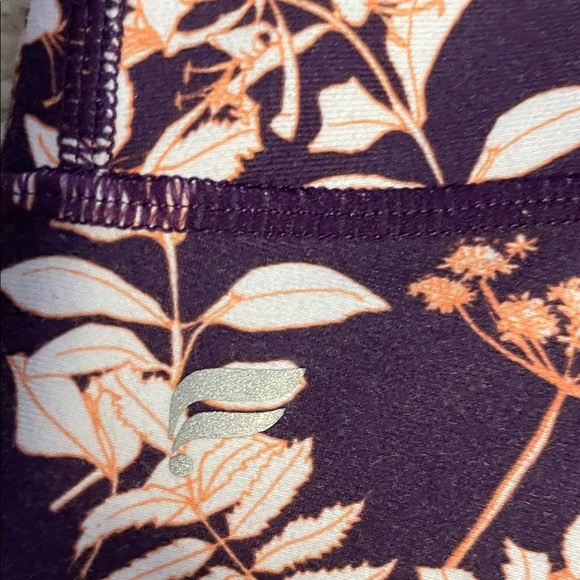 Fabletics Floral Print Leggings - Picture 3 of 4